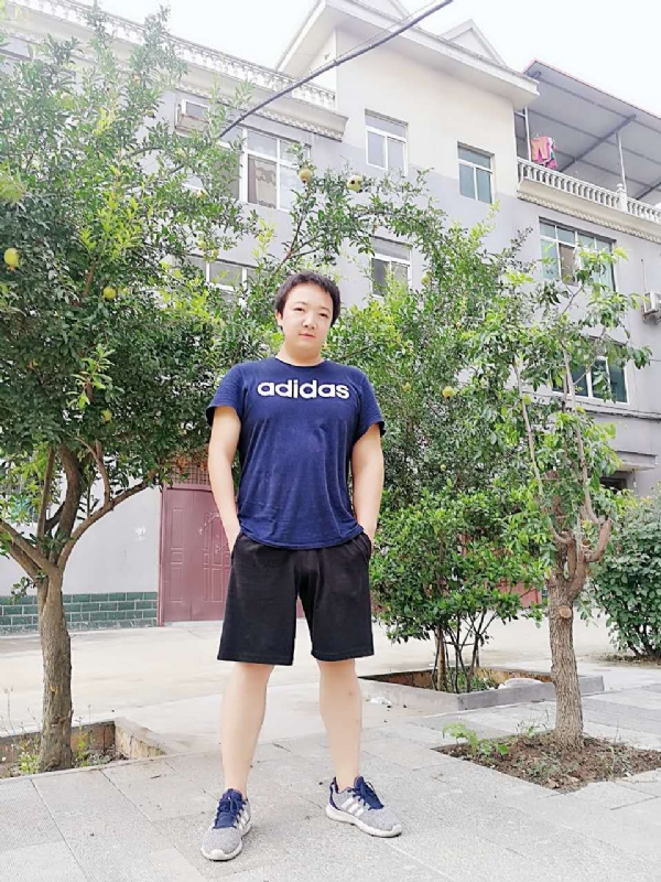 小宇的第一张照片--汕头相亲服务中心