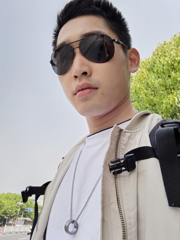 残花落陌,的第一张照片--汕头相亲服务中心