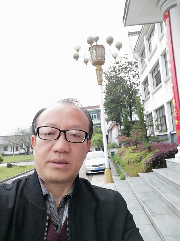 玫瑰祥云的第二张照片--汕头相亲服务中心