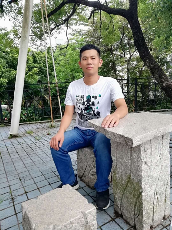 冷夜的第一张照片--汕头相亲服务中心