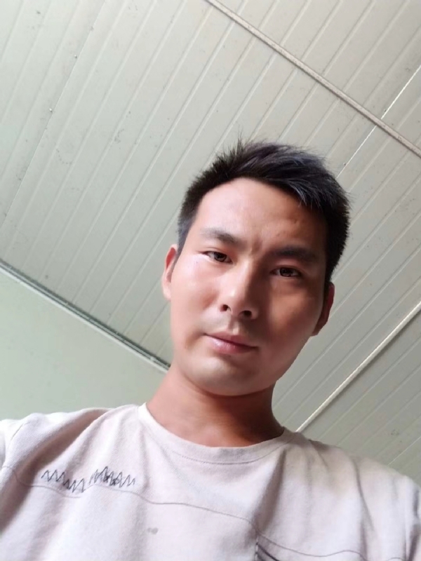 快乐肥宅水的第一张照片--汕头相亲服务中心