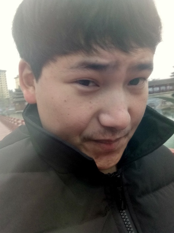 侗族青年作家超超的第二张照片--汕头相亲服务中心