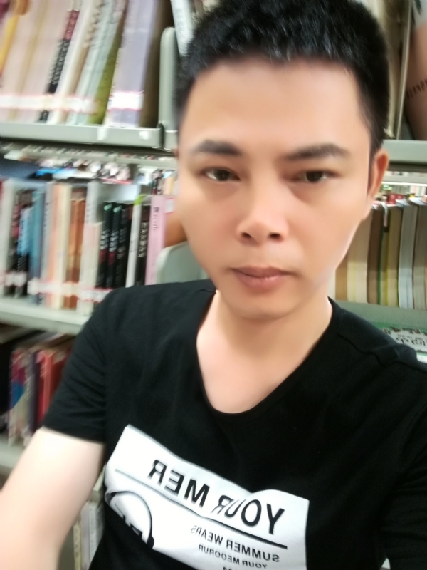 青青子衿的第一张照片--汕头相亲服务中心