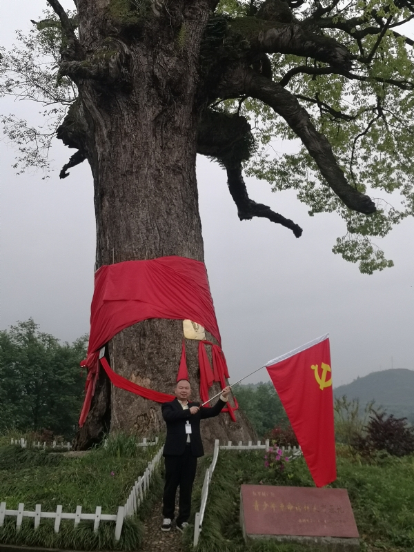 辉辉的第一张照片--汕头相亲服务中心