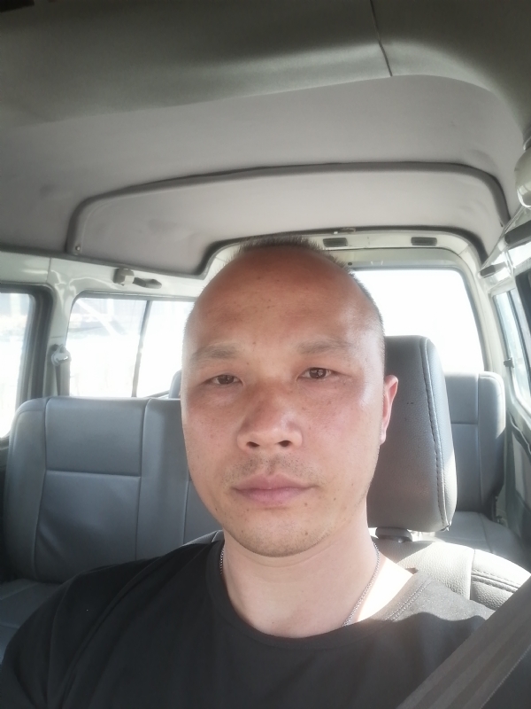 新旺丁的第一张照片--汕头相亲服务中心