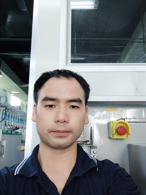 黄伟的第一张照片--汕头相亲服务中心