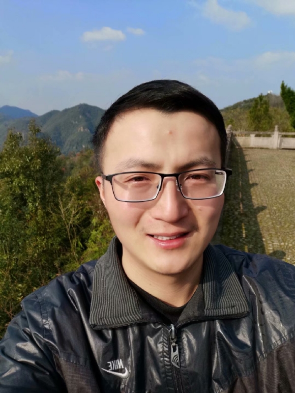 杨先生的第一张照片--汕头相亲服务中心