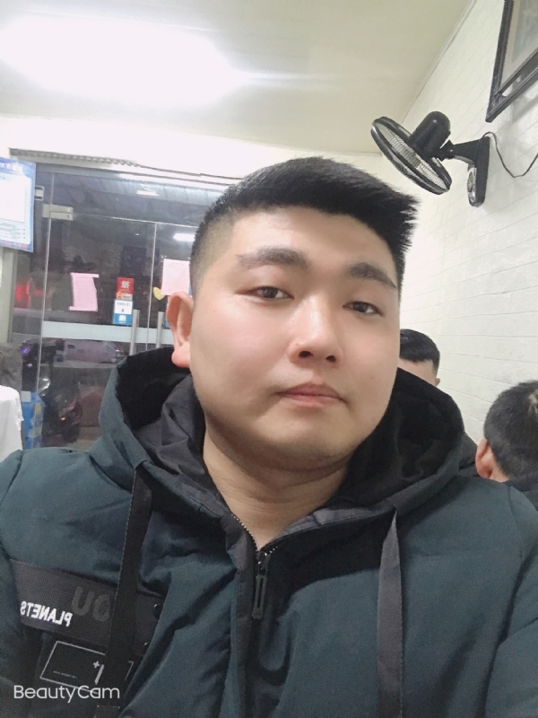 回忆是个小孩的第一张照片--汕头相亲服务中心