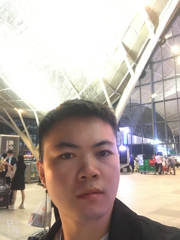 骑马的快乐的第一张照片--汕头相亲服务中心