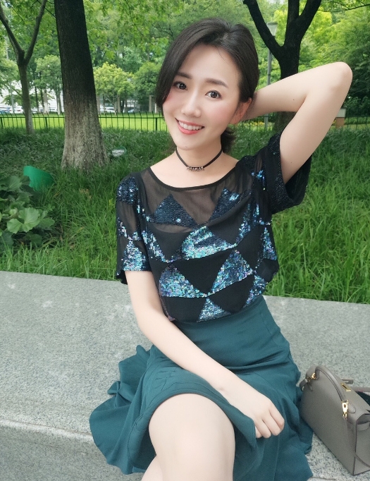 Leanna的第二张照片--汕头相亲服务中心