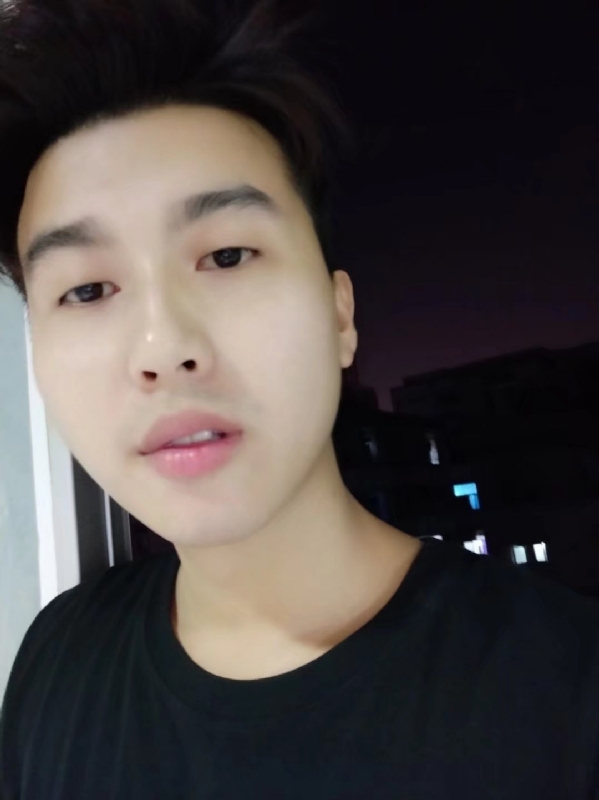 皮特王的第二张照片--汕头相亲服务中心