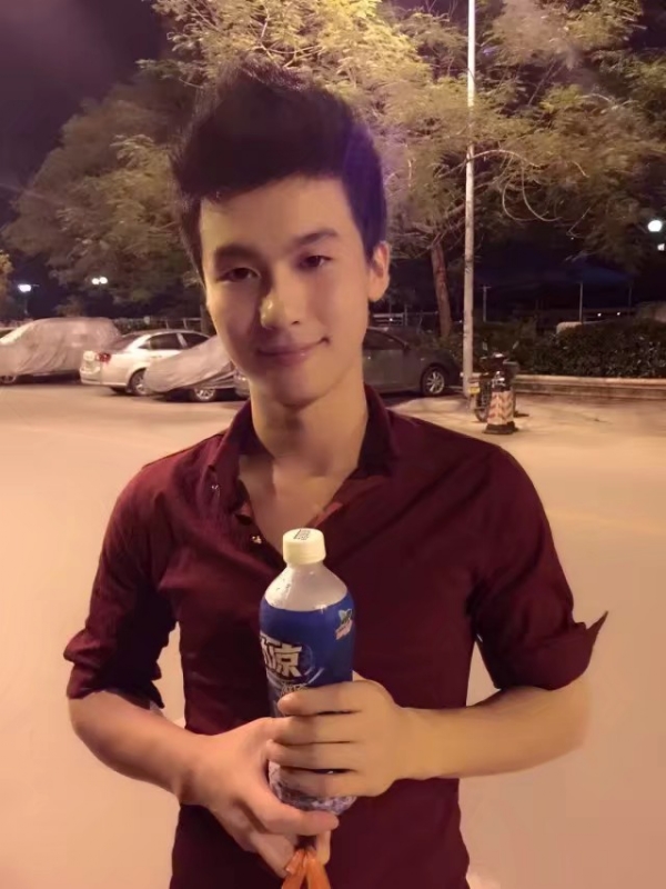 皮特王的第三张照片--汕头相亲服务中心