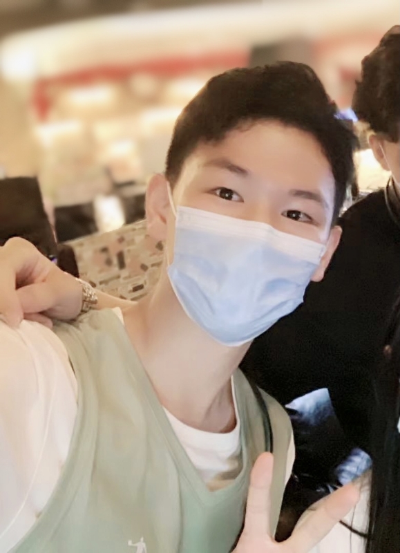 六月的春风的第一张照片--汕头相亲服务中心