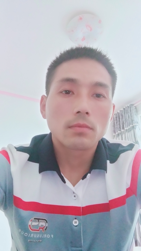 染红尘世的第一张照片--汕头相亲服务中心