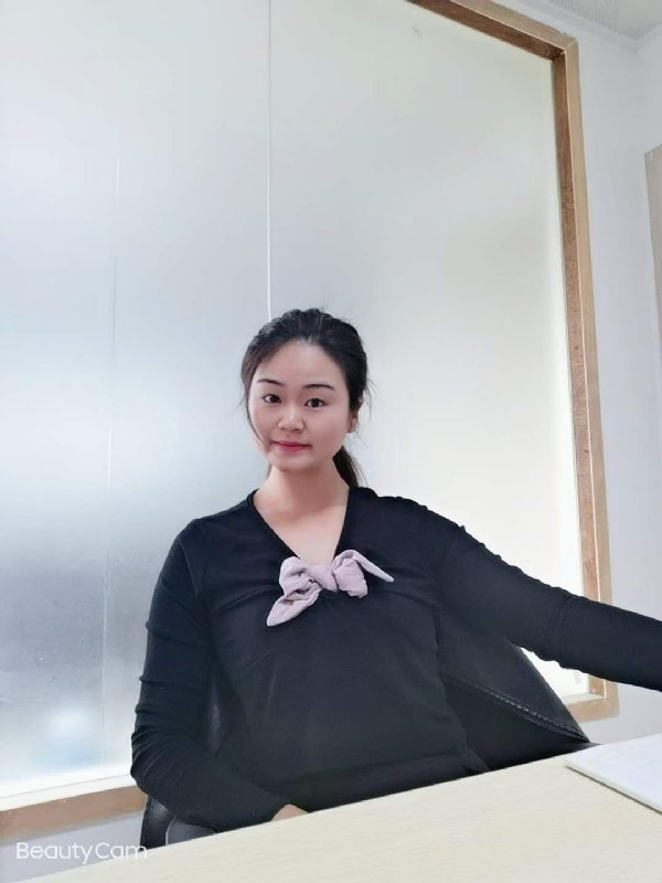 美美在深的第一张照片--汕头相亲服务中心