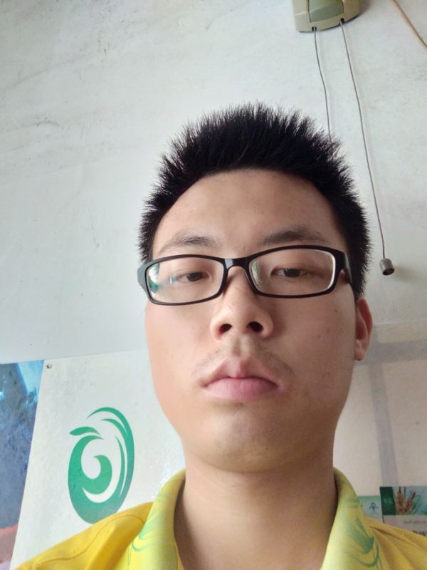 舒荷的第一张照片--汕头相亲服务中心