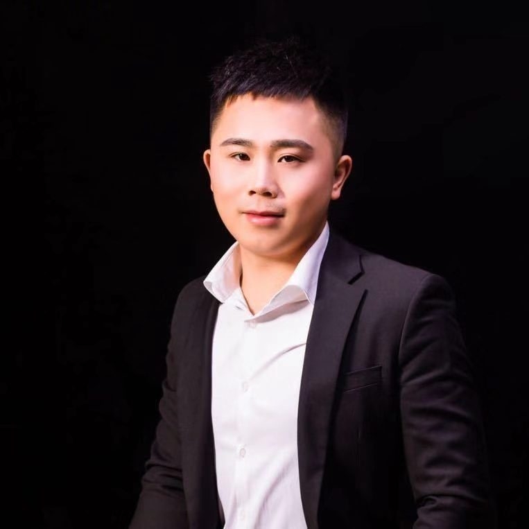 只欠东风的第一张照片--汕头相亲服务中心