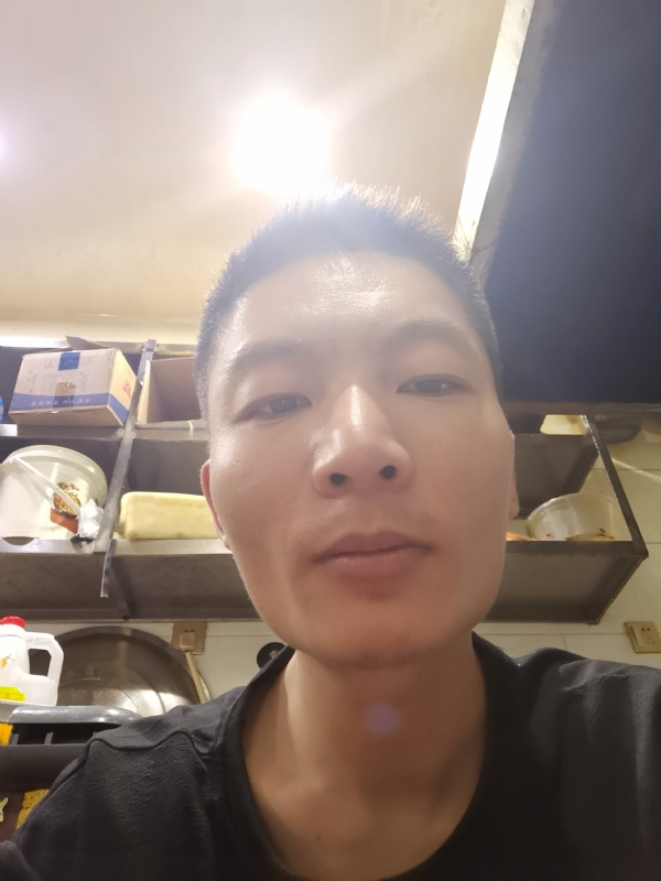 邹先生的第一张照片--汕头相亲服务中心