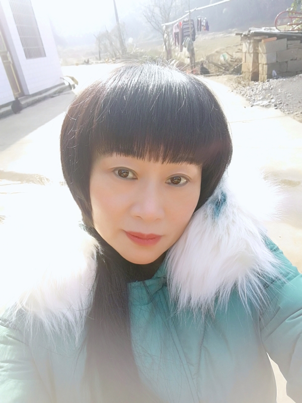 金鱼儿的第一张照片--汕头相亲服务中心