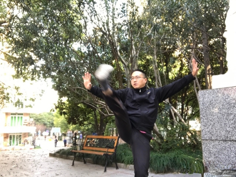 自故深情好受伤的第三张照片--汕头相亲服务中心