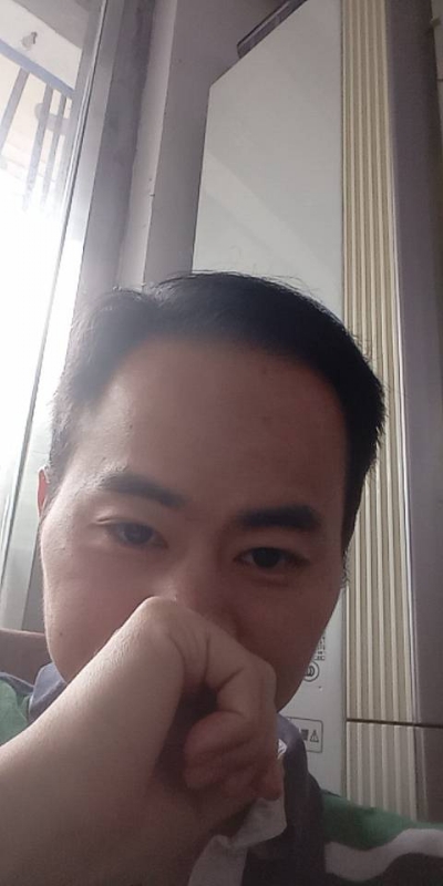 90年大叔的第一张照片--汕头相亲服务中心