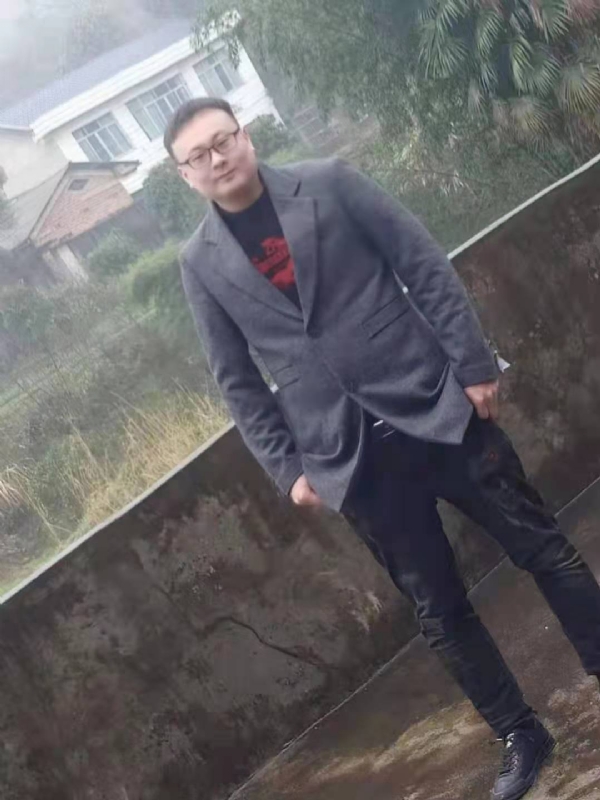 冰城的第一张照片--汕头相亲服务中心