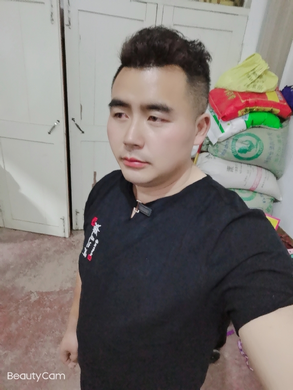 阿杰的第一张照片--汕头相亲服务中心