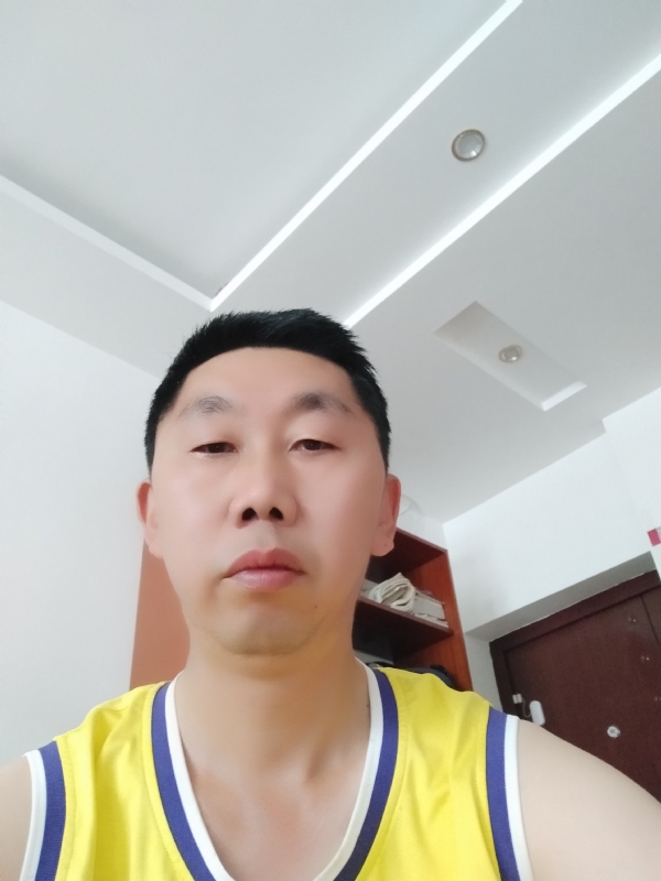 写尽半生纸上酸的第一张照片--汕头相亲服务中心