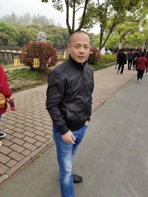 傻子的第一张照片--汕头相亲服务中心