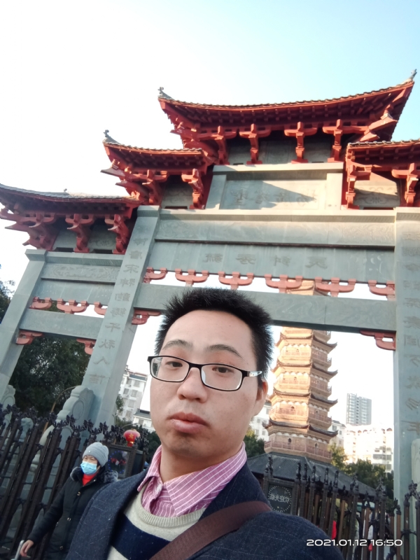 碧血丹心的第一张照片--汕头相亲服务中心