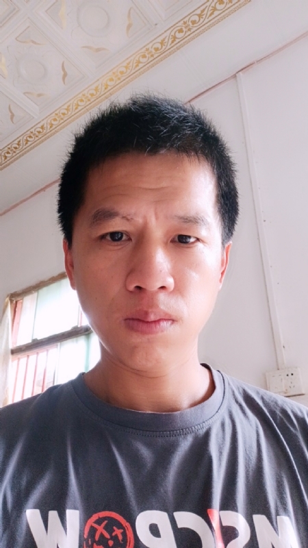 人都再努力的第一张照片--汕头相亲服务中心