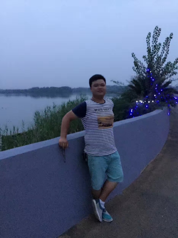 RLC的第一张照片--汕头相亲服务中心