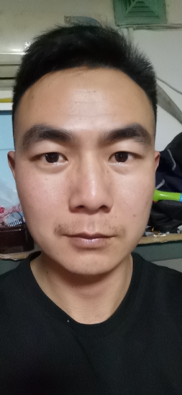 朴实无华的第三张照片--汕头相亲服务中心