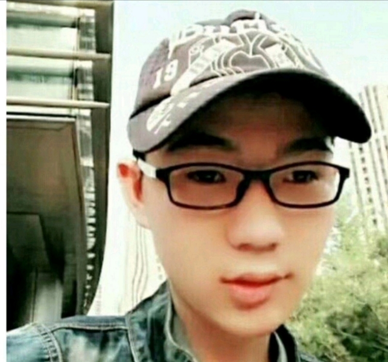 小霪虫的第三张照片--汕头相亲服务中心