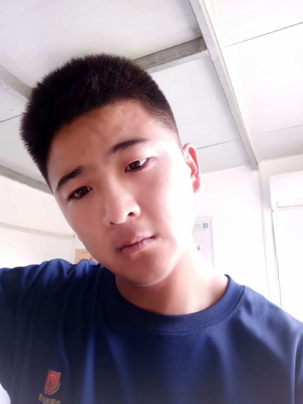 脸红相遇的第一张照片--汕头相亲服务中心