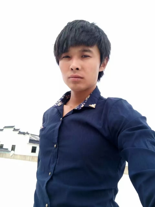 庸人自扰的第一张照片--汕头相亲服务中心