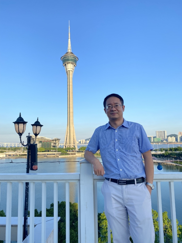 Yangyi的第三张照片--汕头相亲服务中心