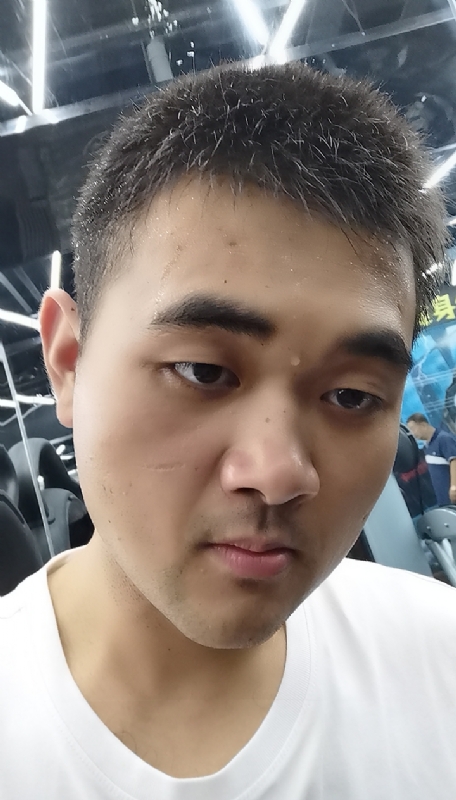 回眸一笑的第二张照片--汕头相亲服务中心