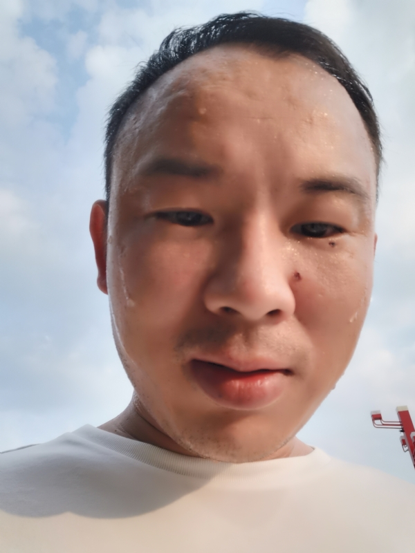 唐老鸭的第一张照片--汕头相亲服务中心