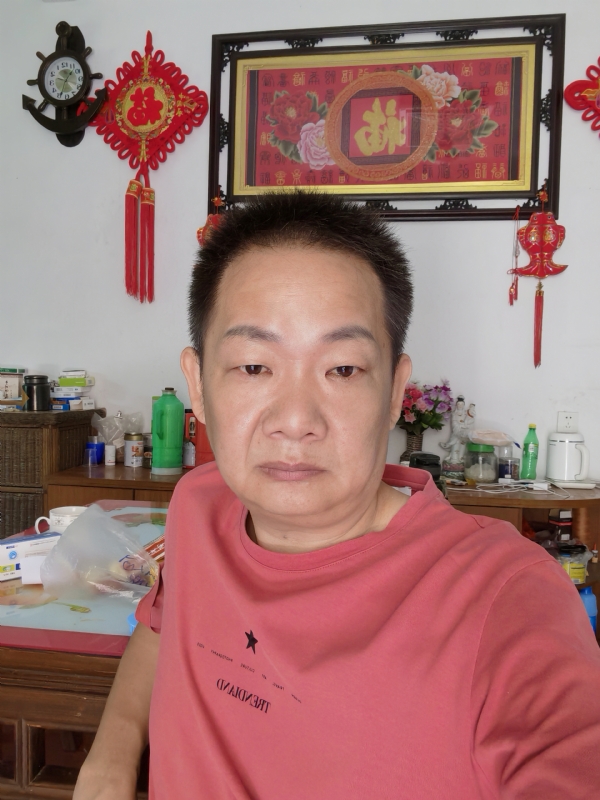 飞天的第一张照片--汕头相亲服务中心