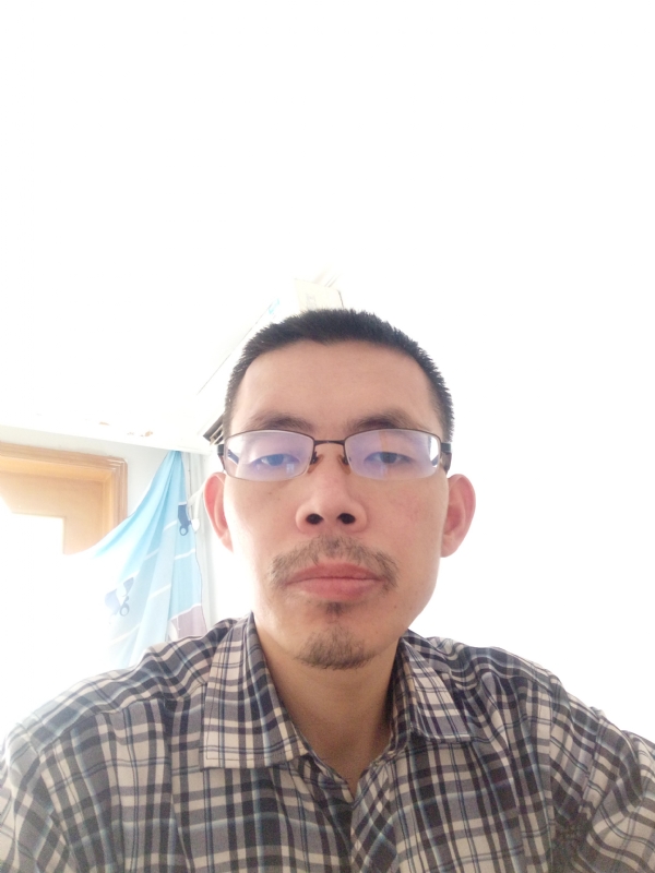 芳华的第一张照片--汕头相亲服务中心