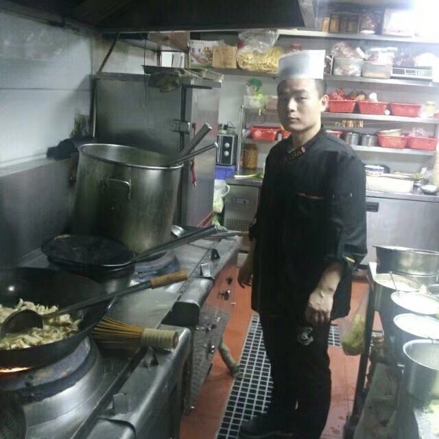 珍惜才配拥有的第一张照片--汕头相亲服务中心