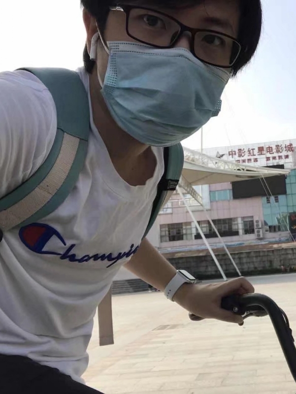 丁先生的第二张照片--汕头相亲服务中心