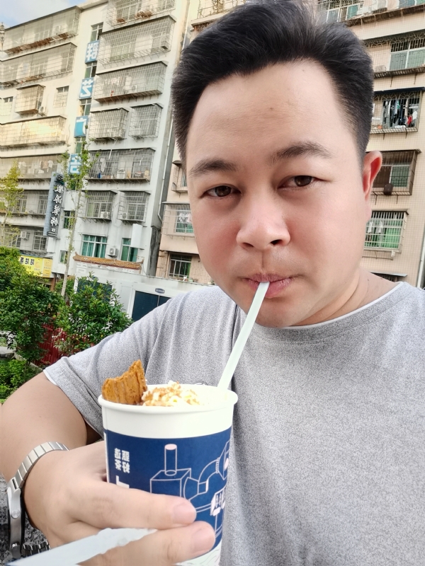 K金o的第一张照片--汕头相亲服务中心