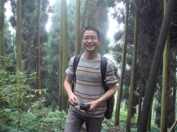 向向向的第一张照片--汕头相亲服务中心