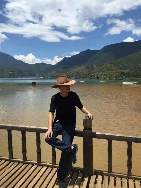 剑胆琴音的第一张照片--汕头相亲服务中心