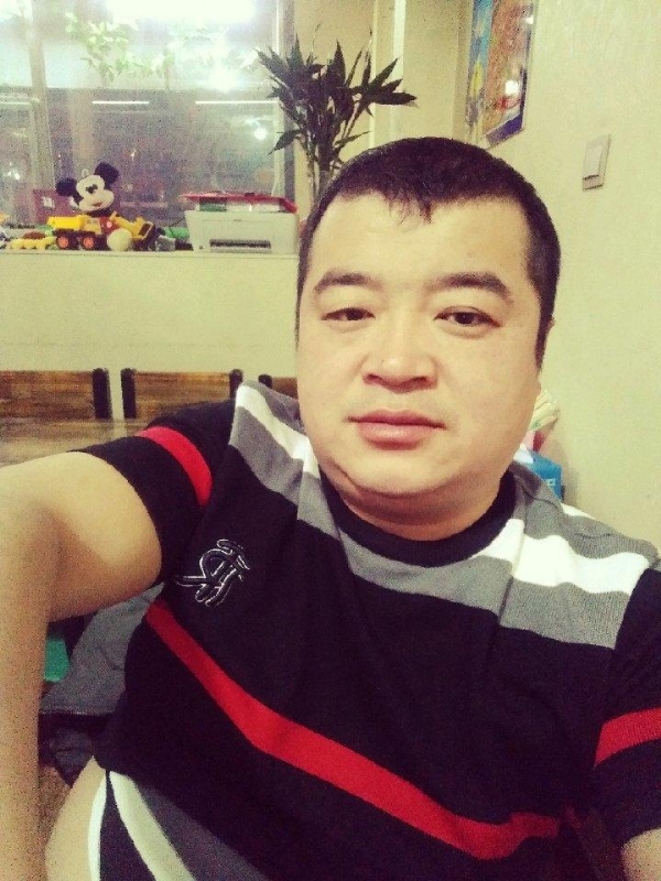 老实人的第一张照片--汕头相亲服务中心