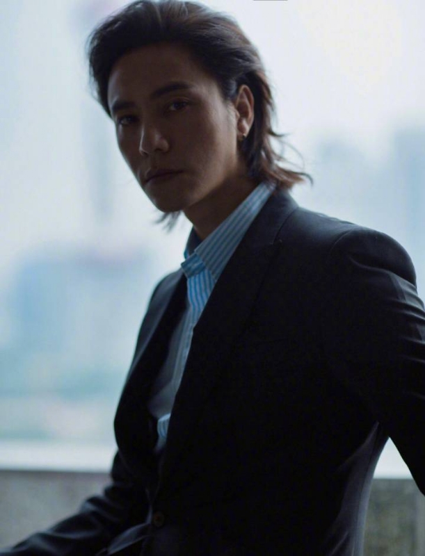 李嘉廷的第三张照片--汕头相亲服务中心