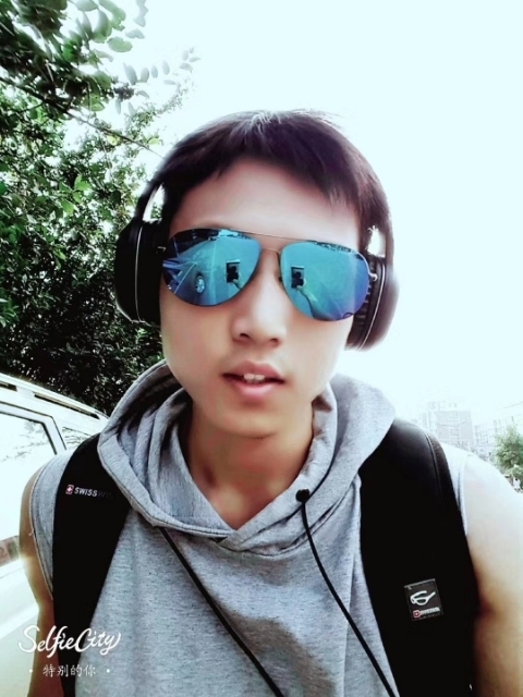 失意的人的第一张照片--汕头相亲服务中心