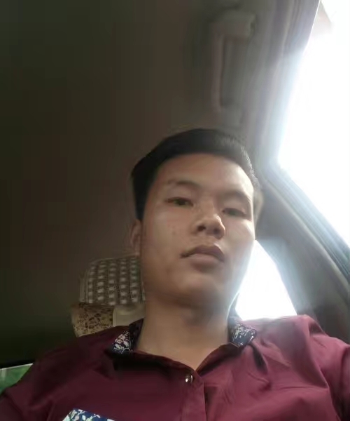 单亲爸爸的第一张照片--汕头相亲服务中心